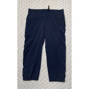 Athleta La Viva Capri Crop Pants Womens Size 8 Navy Blue Athletic Leisure Wear